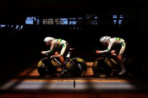 Aussies race out of the shadows
