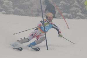 Slalom under snowfall