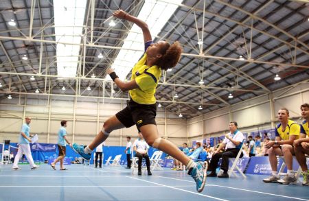 Verdet Kessler in badminton action