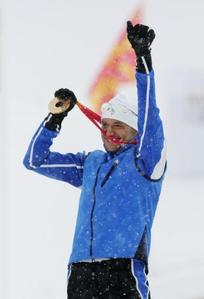 Andrus Veerpalu celebrates his gold medal