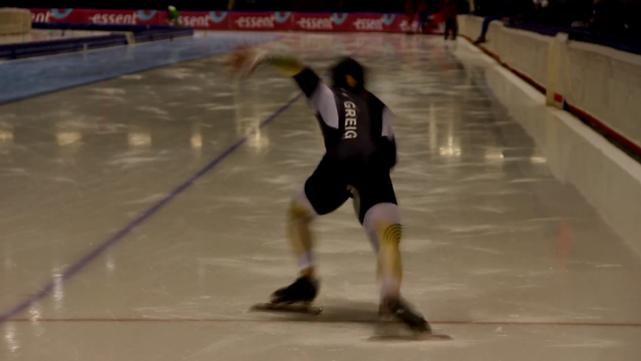 Skating 100m in slow-mo