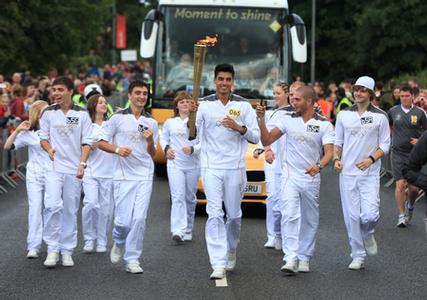 Boy Band Hysteria Hits Olympic Torch