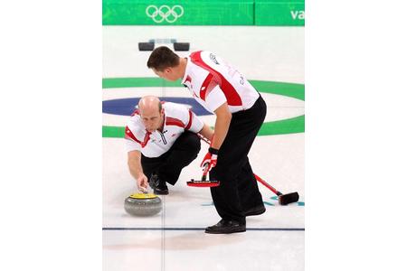 Canada open up with win