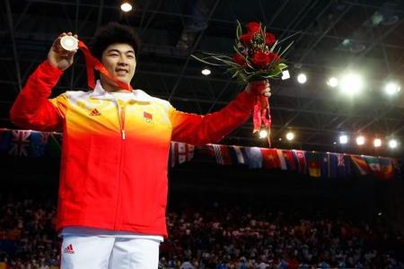 Lu Yong wins gold