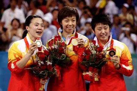 Celebrating gold medallists