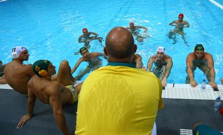 Water Polo men dive straight in