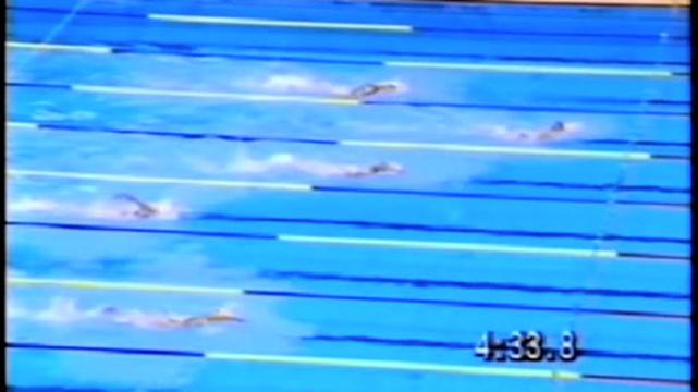 Donna Procter competes in 400m IM