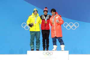 The men's mogul skiing podium cermeony